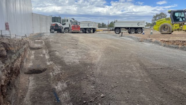 Ultra-Excavations-Adelaide-Gawler-Northern-Suburbs_Earthworks_Flatten_Land